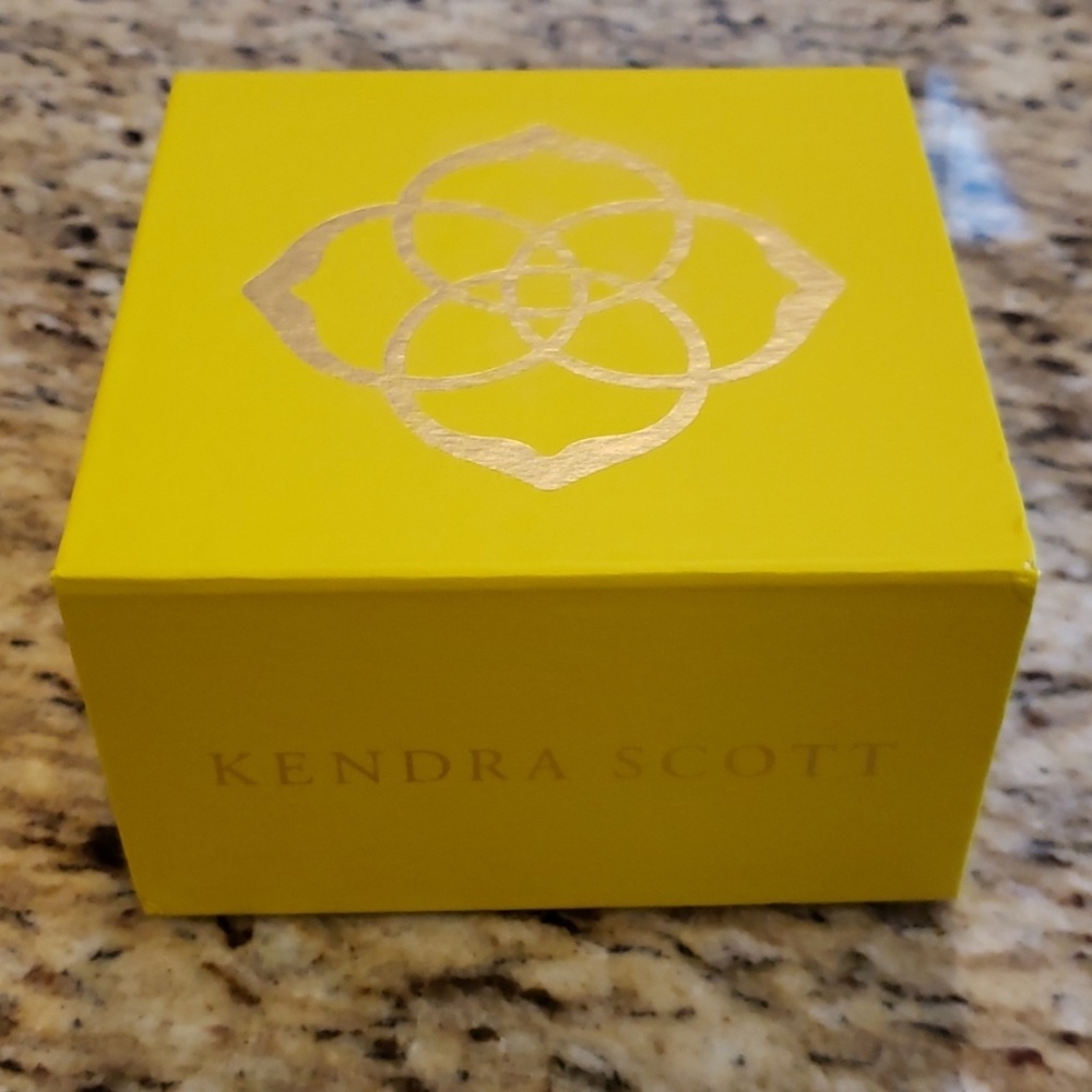 RESTOCKED Kendra Scott Black & Gold Cuff Bracelet - Picture 6 of 6